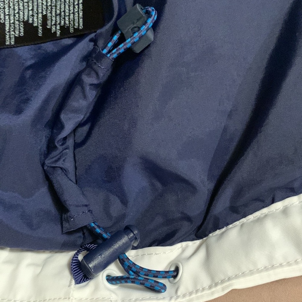 The North Face Women’s Snow Jacket SZ Medium - Picture 9 of 16